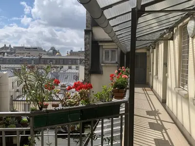 Balcon ou terrasse dans l'établissement SaintLazare 50m2 superb view up to Tour Eiffel