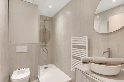Salle de bains dans l'établissement Modern Studio with Cozy Atmosphere in Neuilly