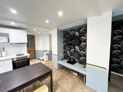 Cuisine ou kitchenette dans l'établissement UrbanFlat 86 - Charming 2 Bedrooms in Center of Paris