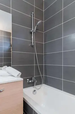 Salle de bains dans l'établissement Duplex lumineux avec terrasse Courbevoie - 6P