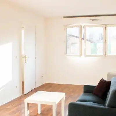Bright apartment close to Stade de France