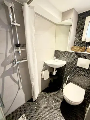 Salle de bains dans l'établissement Lovely Studio with Private Terrace in Prime Area