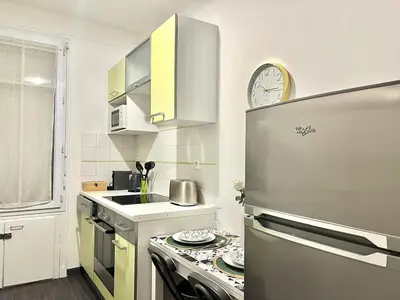 Cuisine ou kitchenette dans l'établissement Montrouge Cocon Studio Teletravail Metro L4