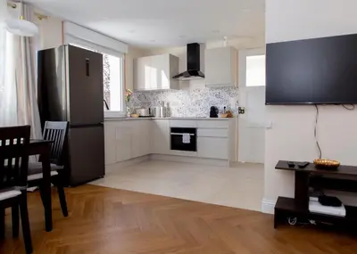Cuisine ou kitchenette dans l'établissement Luxe Neuf - Parking Rue Gratuit - 4mn à pied Gare RER B Arcueil Cachan - 10mn Paris RERB - AC - Climatisation - Netflix inclus - From 1 to 6 guests