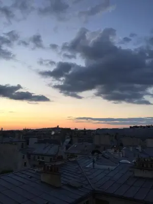 Lever ou coucher de soleil vu de l'appartement ou à proximité