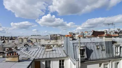 Vue générale sur Paris ou vue de la ville depuis l'appartement