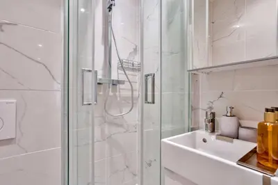 Salle de bains dans l'établissement UrbanFlat 103 - Grand appartement - Grands Boulevards
