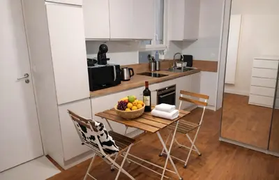 Cuisine ou kitchenette dans l'établissement Élégant Studio • Arc de Triomphe / Champs-Élysées