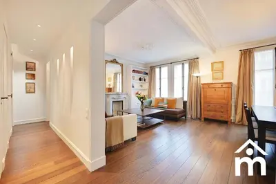 Cuisine ou kitchenette dans l'établissement Marais 2B with Balcony by Melvane Luxury