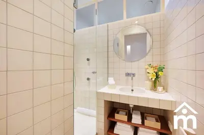 Salle de bains dans l'établissement Marais 2B with Balcony by Melvane Luxury