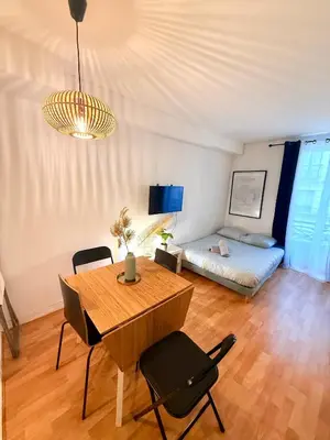 Un ou plusieurs lits dans un hébergement de l'établissement Appartement Popincourt Republique Paris