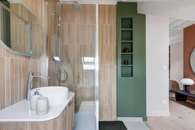 Salle de bains dans l'établissement Saint Placide VI Suite