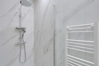 Salle de bains dans l'établissement A-C Apartment 2BDR-4P Neuilly Sur Seine