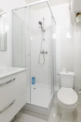 Salle de bains dans l'établissement Appartement proche de Paris Près Saint Gervais- IV