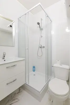 Salle de bains dans l'établissement Appartement proche de Paris Près Saint Gervais- IV