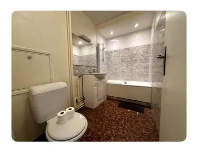 Salle de bains dans l'établissement Cocon à Auteuil proche de toutes commodités