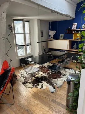 Coin salon dans l'établissement Petit loft au coeur du Marais
