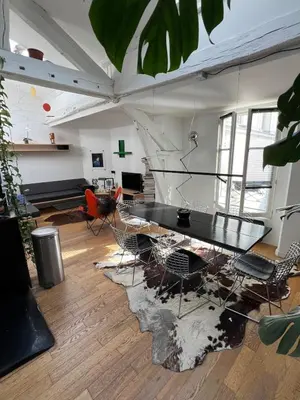 Cuisine ou kitchenette dans l'établissement Petit loft au coeur du Marais