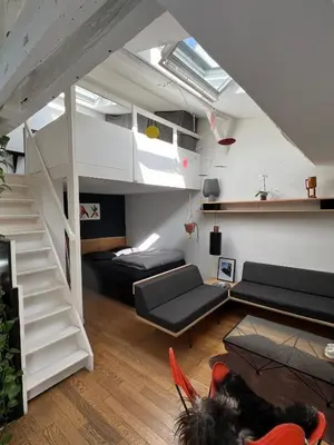 Coin salon dans l'établissement Petit loft au coeur du Marais