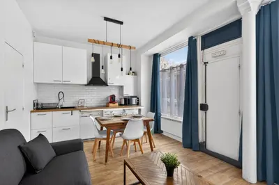 Cuisine ou kitchenette dans l'établissement Charming 2-room loft-style apartment near Montmartre