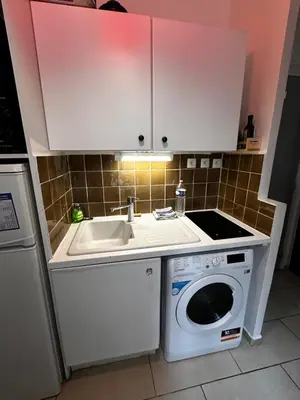 Cuisine ou kitchenette dans l'établissement Tour Eiffel Paris - Weber Home