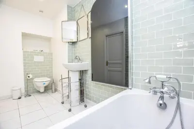 Salle de bains dans l'établissement Elegant apartment - 3BR-8P - Gare de l'est