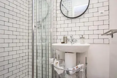 Salle de bains dans l'établissement Elegant apartment - 3BR-8P - Gare de l'est