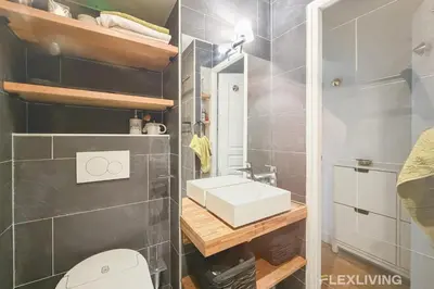 Salle de bains dans l'établissement Unique T2 proche de l'arc de triomphe
