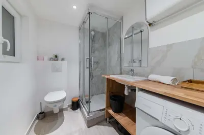 Salle de bains dans l'établissement Studio neuf Porte de Saint Cloud Paris 16 - 4P