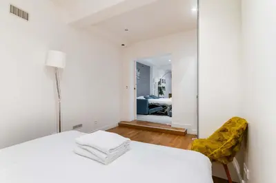 Un ou plusieurs lits dans un hébergement de l'établissement Loft moderne face jardin des plantes - 4P