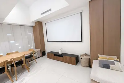 Coin salon dans l'établissement Duplex elegant au coeur du Marais avec cinema - 6P