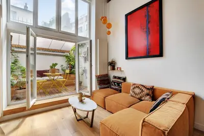 Coin salon dans l'établissement Beautiful Duplex 1BR-2P - Belleville