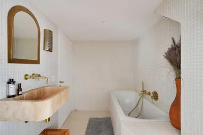 Salle de bains dans l'établissement Beautiful Duplex 1BR-2P - Belleville
