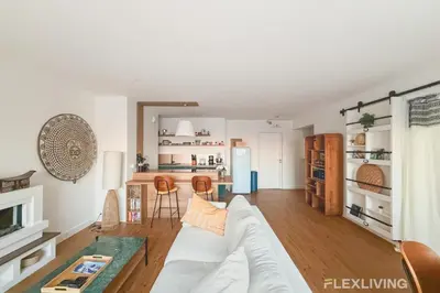 Cuisine ou kitchenette dans l'établissement Spacieux T3 dans le 13ème avec petit balcon et vu sur les toits de Paris