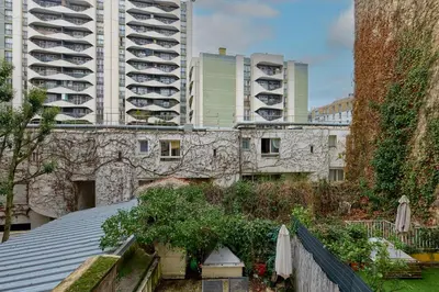 Jardin de l'établissement Calme Métros L13 Pernety et L4 Alesia Montparnasse