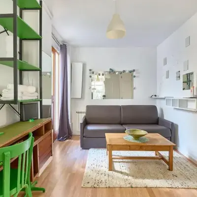 Cosy Studio Rue des Martyrs Walking Distance to Montmartre