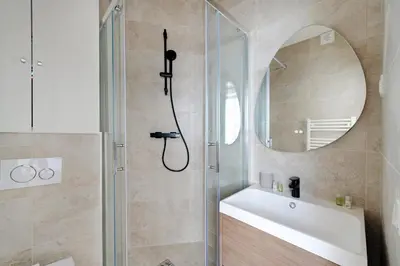Salle de bains dans l'établissement Suite de Charme - L023