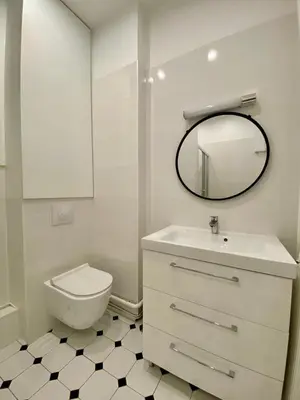 Salle de bains dans l'établissement Lafayette - Appartement Gare du Nord 8P
