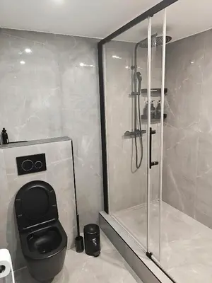 Salle de bains dans l'établissement SCI Gomis Invest