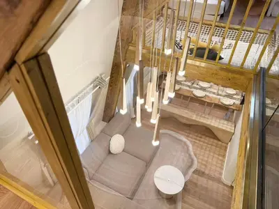 Coin salon dans l'établissement Architect Renovated Family Duplex 4 bedrooms Opéra Lafayette 9p CCTV in Common Areas