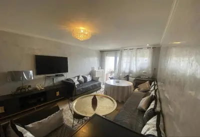 Télévision ou salle de divertissement dans l'établissement Appartement centre Paris coté Montmartre