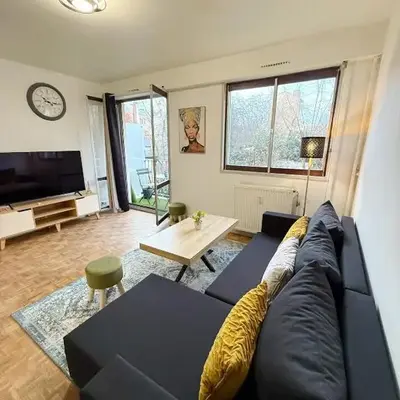 Cozy Studio for 2 Pax - 10 min from La Défense Paris Arena