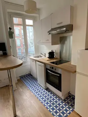 Cuisine ou kitchenette dans l'établissement Elevate your home Clichy