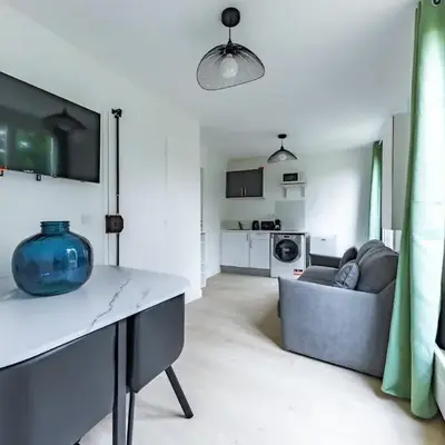 Spacious 1-Bedroom Apartment for 4