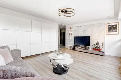 Télévision ou salle de divertissement dans l'établissement Suite Scandicci - Superbe appartement parisien