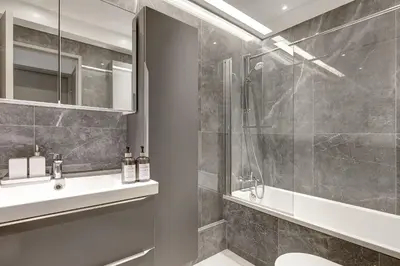 Salle de bains dans l'établissement Suite Scandicci - Superbe appartement parisien
