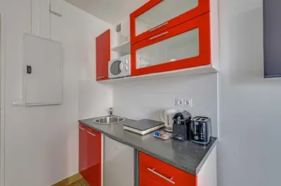 Cuisine ou kitchenette dans l'établissement Cozy Studio 2P - Malakoff