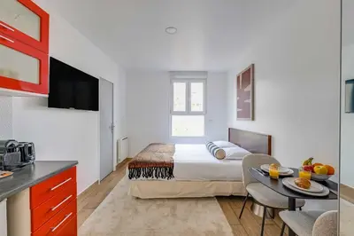 Cuisine ou kitchenette dans l'établissement Cozy Studio 2P - Malakoff