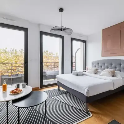 Studio lumineux avec terrasse Courbevoie - 2P