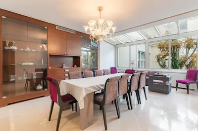Cuisine ou kitchenette dans l'établissement Luxury Private Apartment with Rooftop in Neuilly-sur-Seine